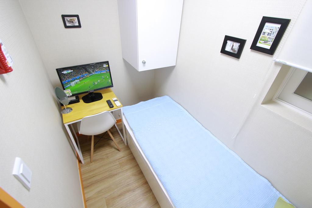 Cocoonstay Hongik Univ. Station Hostel *